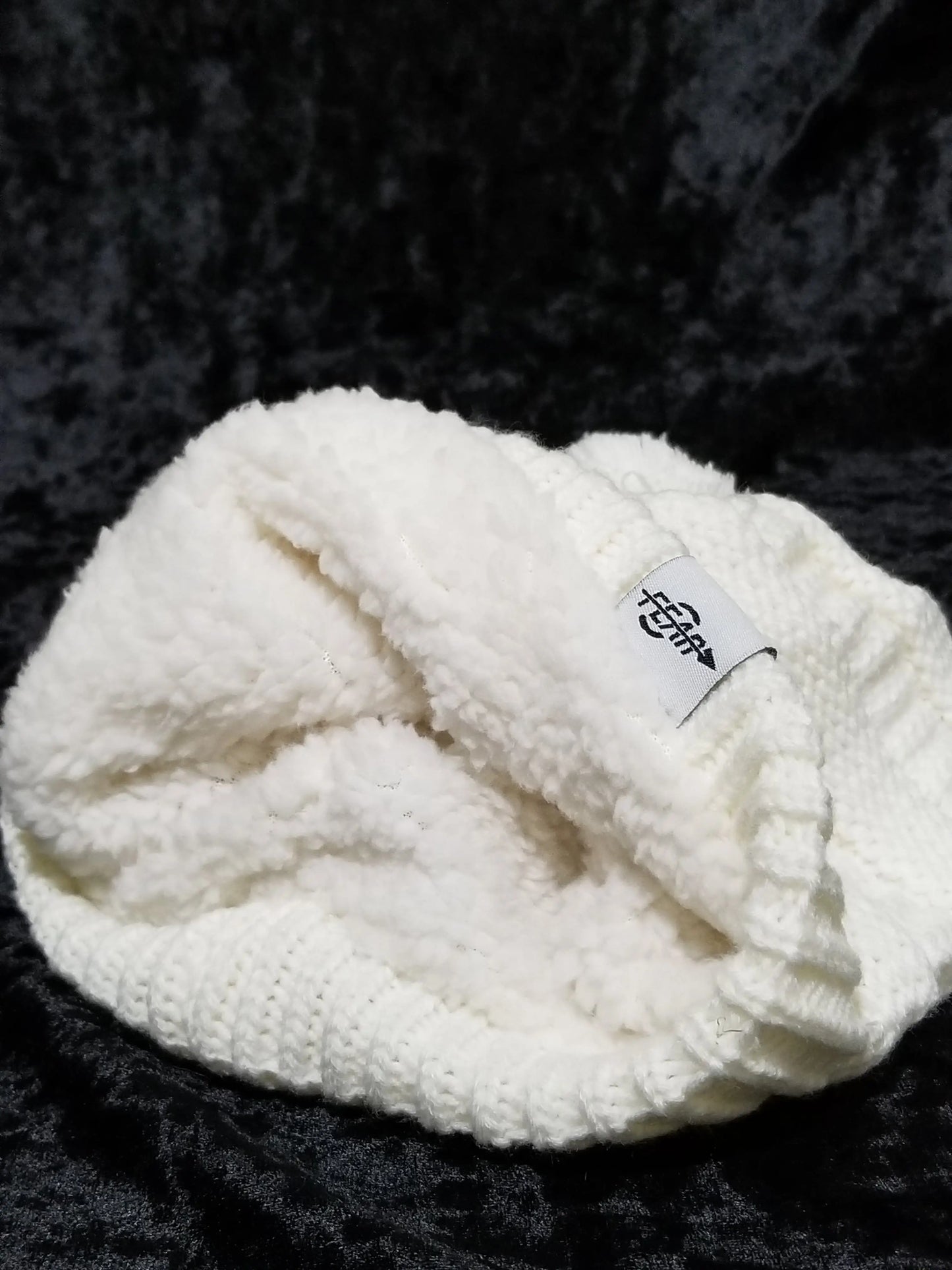 Fear0 NJ Warmest Plush Insulated Lining Knit Cable Pom-Pom Women Beanie Hat Fear0